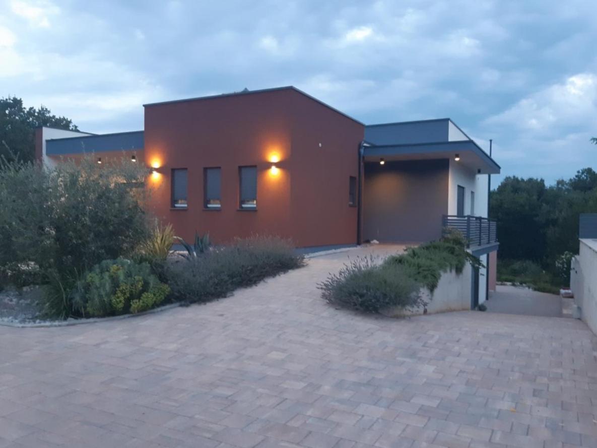 Apartments Bijou With Big Private Garden Near Umag Vilanija Zewnętrze zdjęcie