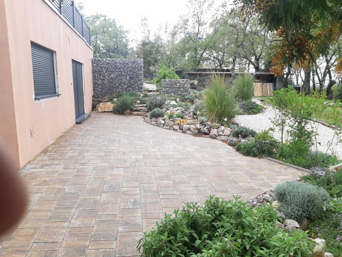 Apartments Bijou With Big Private Garden Near Umag Vilanija Zewnętrze zdjęcie