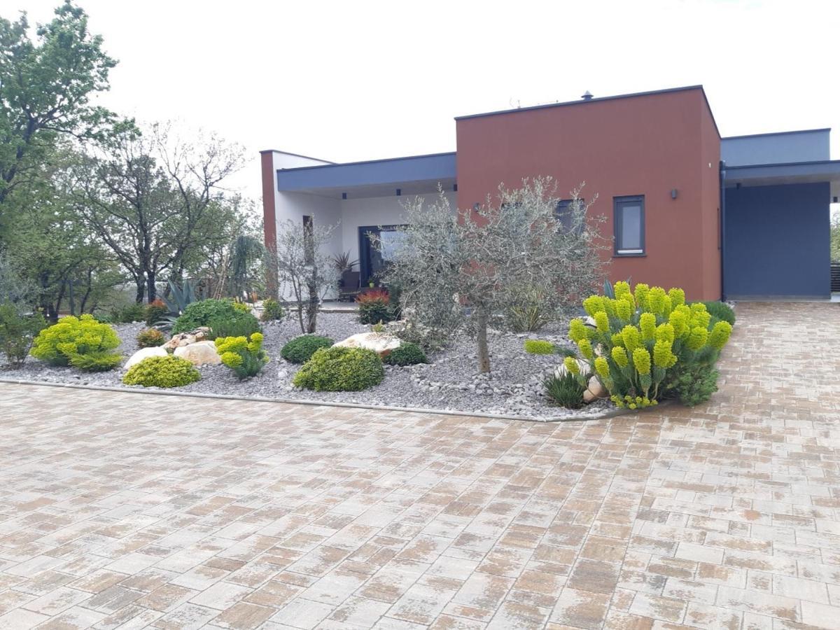 Apartments Bijou With Big Private Garden Near Umag Vilanija Zewnętrze zdjęcie