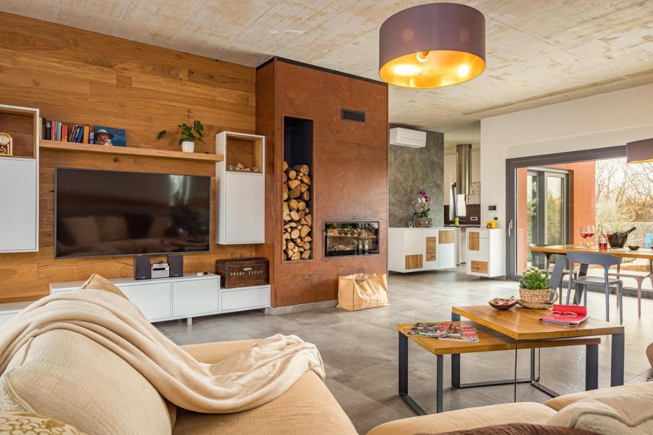 Apartments Bijou With Big Private Garden Near Umag Vilanija Zewnętrze zdjęcie